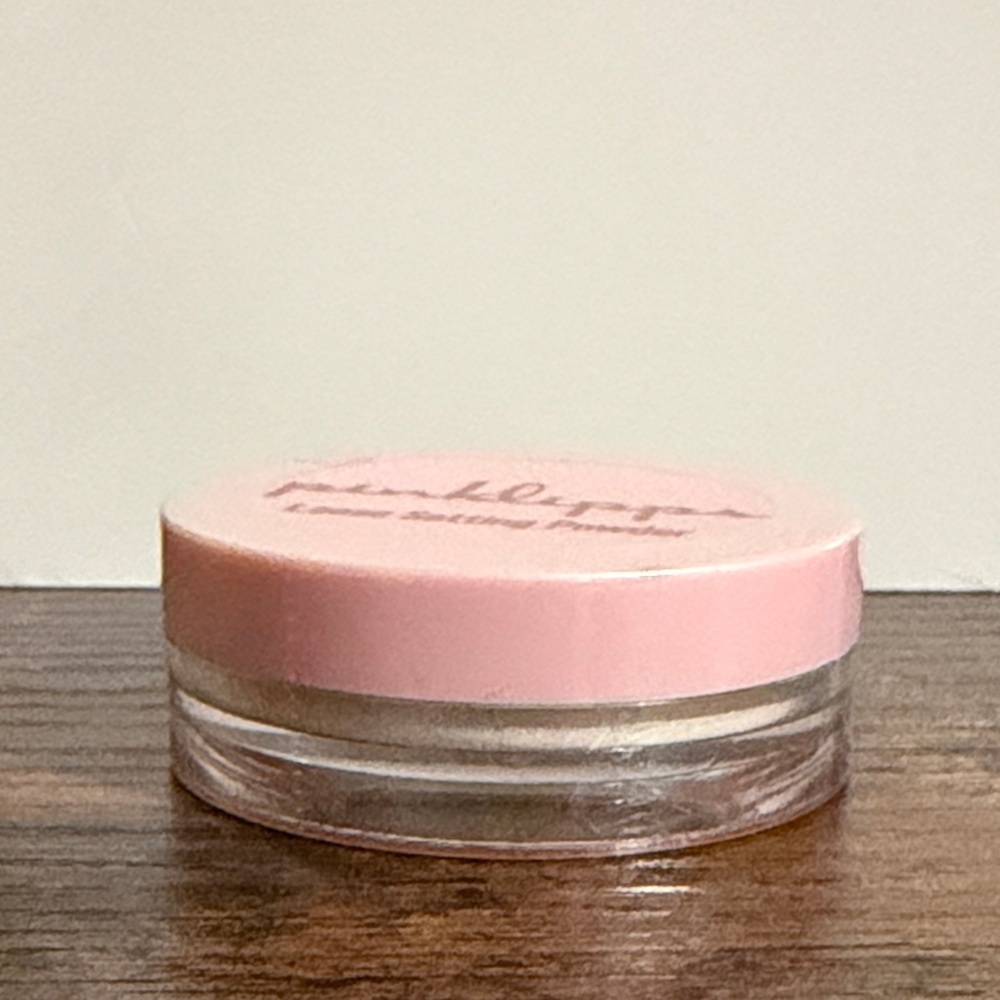 3/$15 🌸 Loose Setting Powder - Translucent - Picture 3 of 3